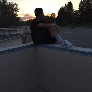 Meet your Posher, Alvaro